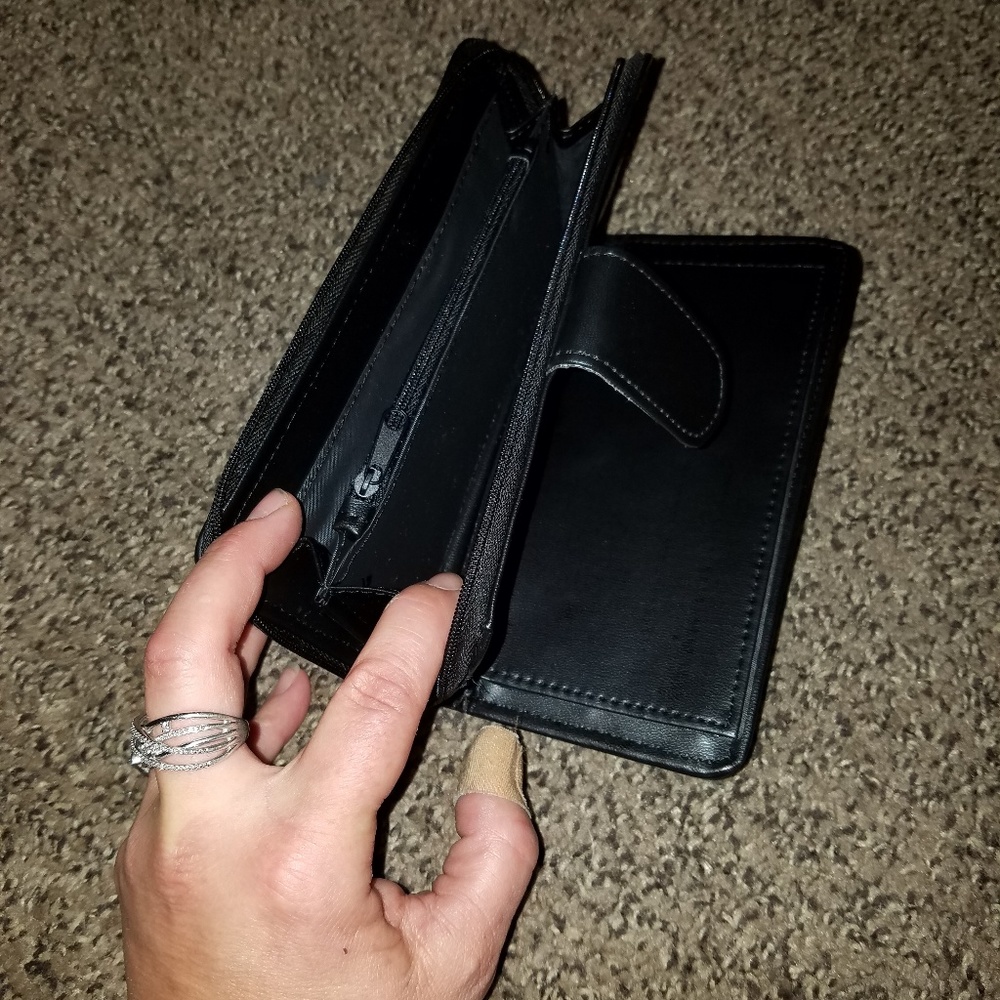 Wallet - Picture 3 of 4